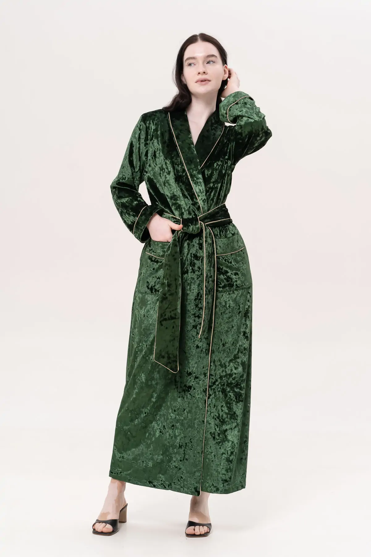 Dressing-gown ankle-length satin and lace